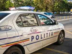 Profesoară, acuzată de purtare abuzivă, arestată preventiv. Victima: o fetiță de zece ani