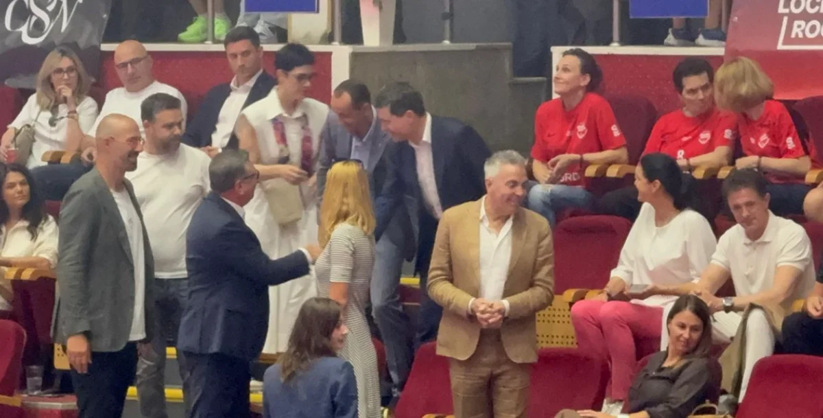Nicușor Dan, alături de Ionuț de la SPP la gala Cristinei Neagu