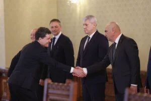 În spatele ușilor închise. Măsurile care îi vor afecta pe români. Lista completă
