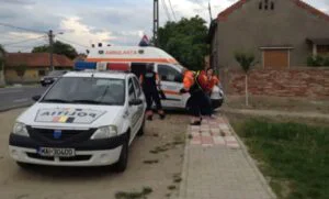 O tânără de 19 ani, din Timiș, l-a înjunghiat pe concubinul mamei sale de 73 de ani
