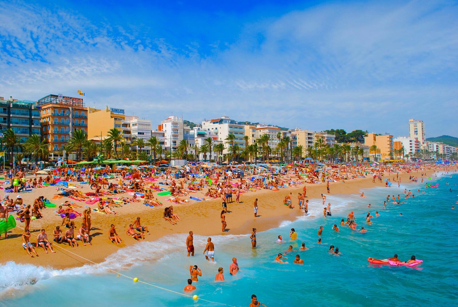 Mofturi estivale. Unde vor merge și cât vor plăti moldovenii pentru vacanțe