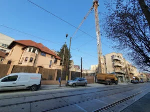 Retrocedări în lanț. Mii de imobile confiscate de comuniști se vor întoarce la proprietarii de drept