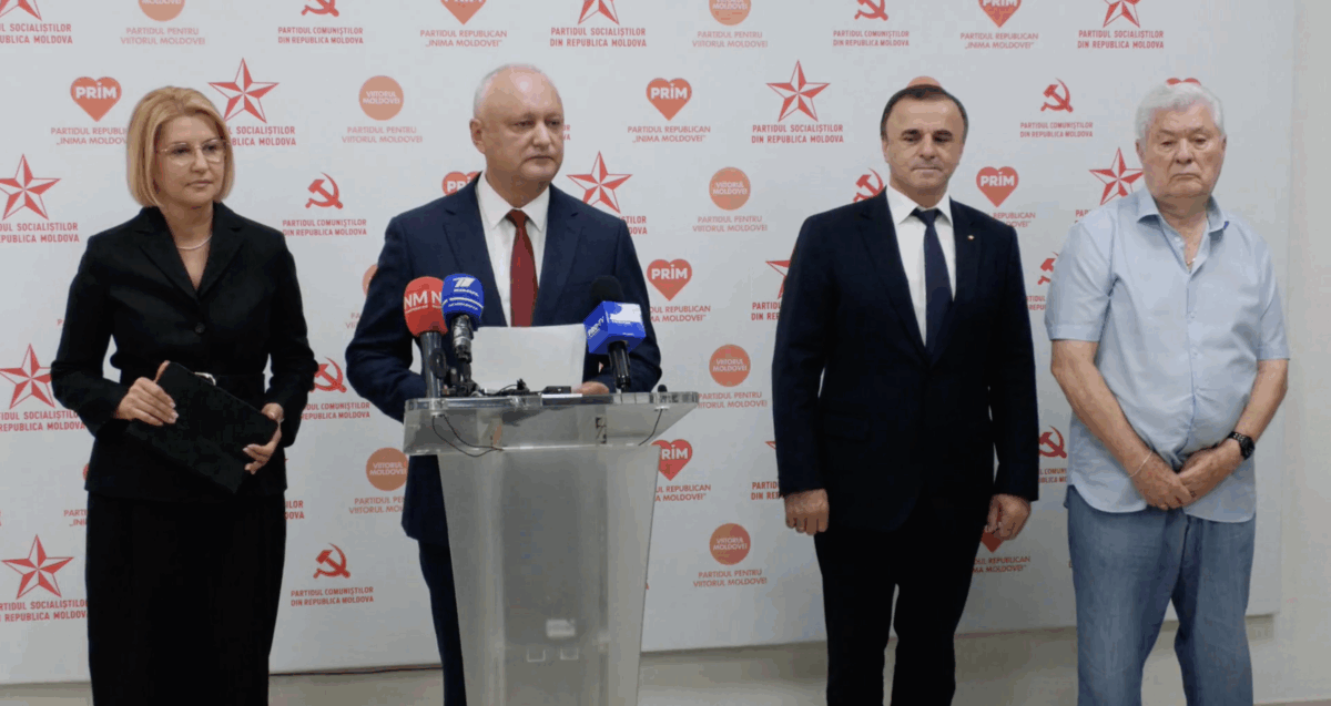 Patru partide, printre care PSRM și Voronin, se unesc într-un bloc electoral surpriză pentru alegerile din Moldova