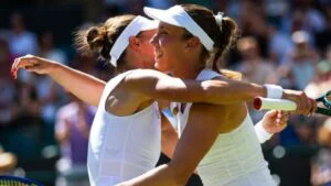 Wimbledon: Elise Mertens și Veronika Kudermetova au cucerit titlul la dublu feminin. Video