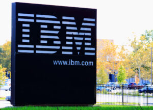 Cum transformă IBM automatizarea. 8.000 de concedieri și tot mai multe angajări strategice