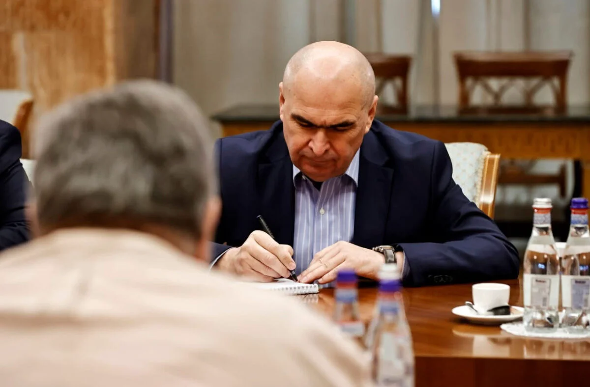Guvernul Bolojan cedează presiunilor. Amendamente sociale și fiscale de ultim moment