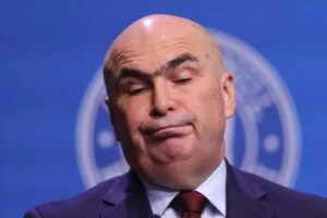 Guvernul Bolojan, măsuri dure în Sănătate: Cheltuielile cu medicamentele sunt scăpate de sub control
