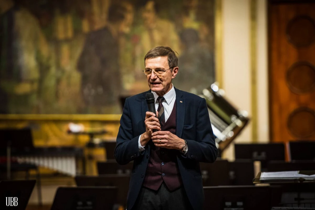 Ioan-Aurel Pop denunță academiile paralele: „Academicienii sunt amestecați cu pseudosavanții”