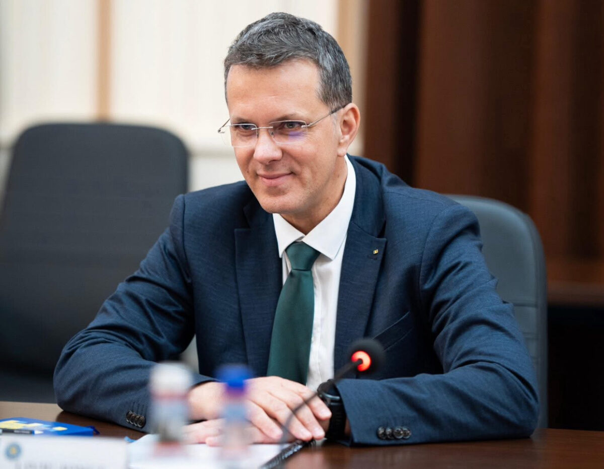 Ministrul Apărării, despre șefa CSM: Este total decuplată de realitățile României