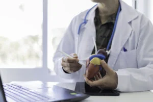 Medic militar, gâsit fără suflare în prorpia casă