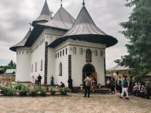Tensiuni religioase în Republica Moldova: Mitropolia Basarabiei cere retragerea cetățeniei române pentru clericii „rusofili” din întreaga țară