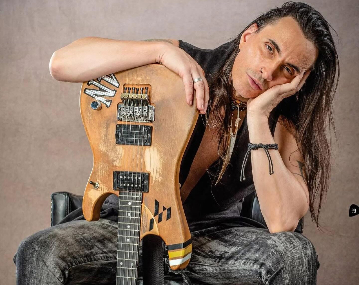 Chitaristul legendar al trupei Extreme, show pe scena ARTmania Festival Sibiu