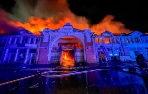Noapte de coșmar la Odesa: Piața Privoz și clădiri UNESCO, în flăcări