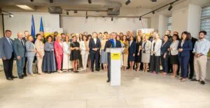 PAS și-a lansat întreaga listă pentru parlamentare: de la șefi de instituții și diplomați, până la sportivi și profesori