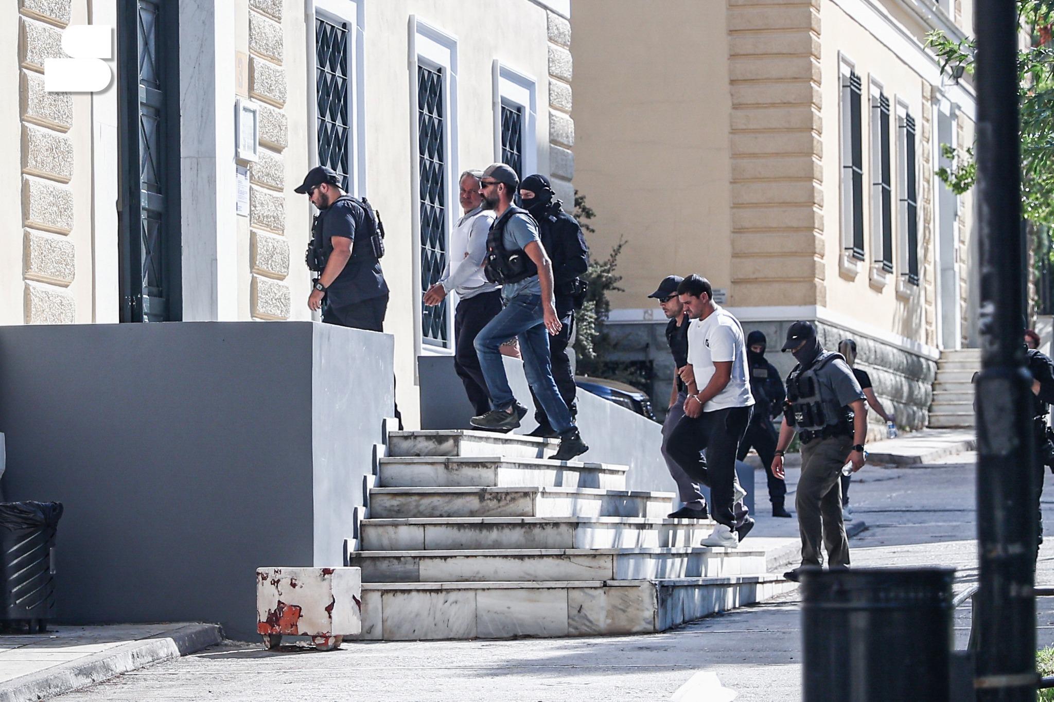 Plahotniuc, pregătit de extrădare. Poliția caută compania aeriană pentru zborul securizat