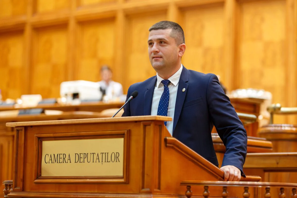 Ministrul Economiei denunță triplarea indemnizațiilor la Romarm în plină criză