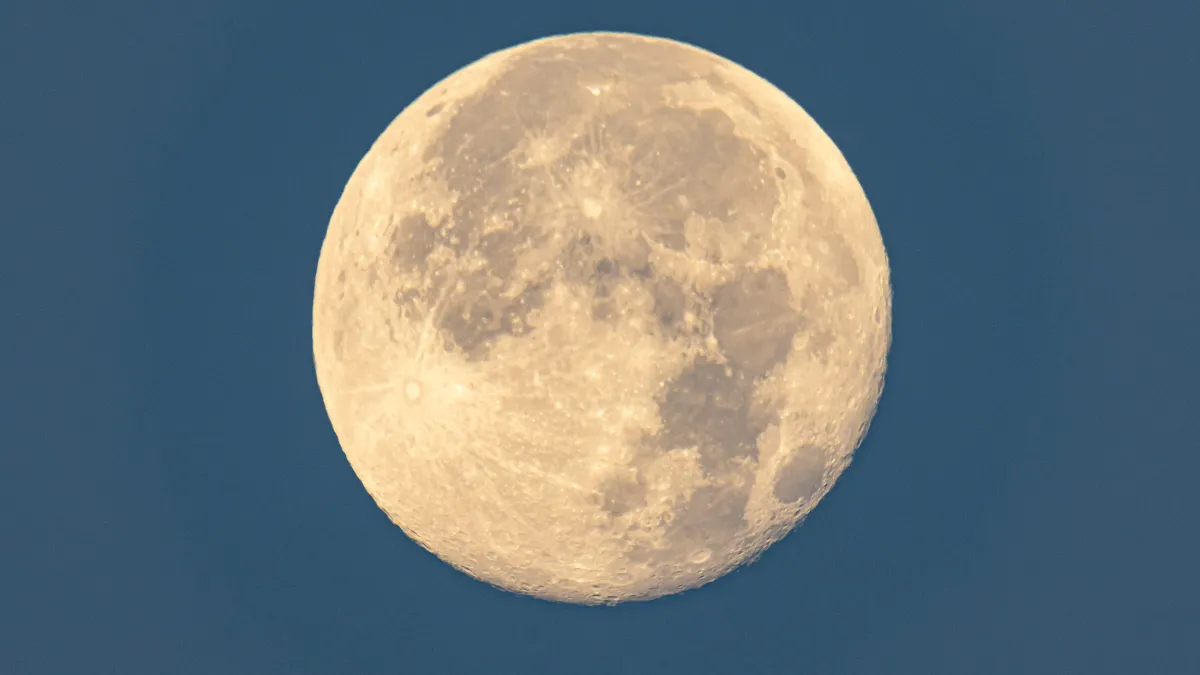 Horoscopul lui Dom’ Profesor, 15 iulie 2025. Pământul ar putea avea, în orice moment, cel puțin șase „mini-luni”