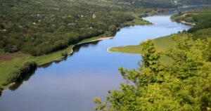 Pericol de inundații în nordul țării. Specialiștii anunță creșteri de până la 3 metri pe Prut