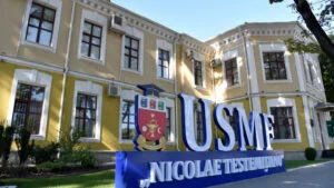 Studii medicale în Republica Moldova. Taxe între 20.000 și 65.000 lei pe an