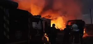 Rusia ignoră avertismentele. Atacuri cu drone și bombe, șase morți în Ucraina