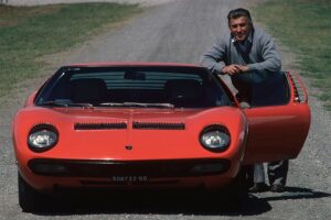 Italianul Lamborghini a făcut bani, după ce a pus pe roate o afacere cu tractoare. Cum s-a răzbunat pe Enzo Ferrari