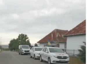 Femeie bătută și strangulată de concubin în propria casă