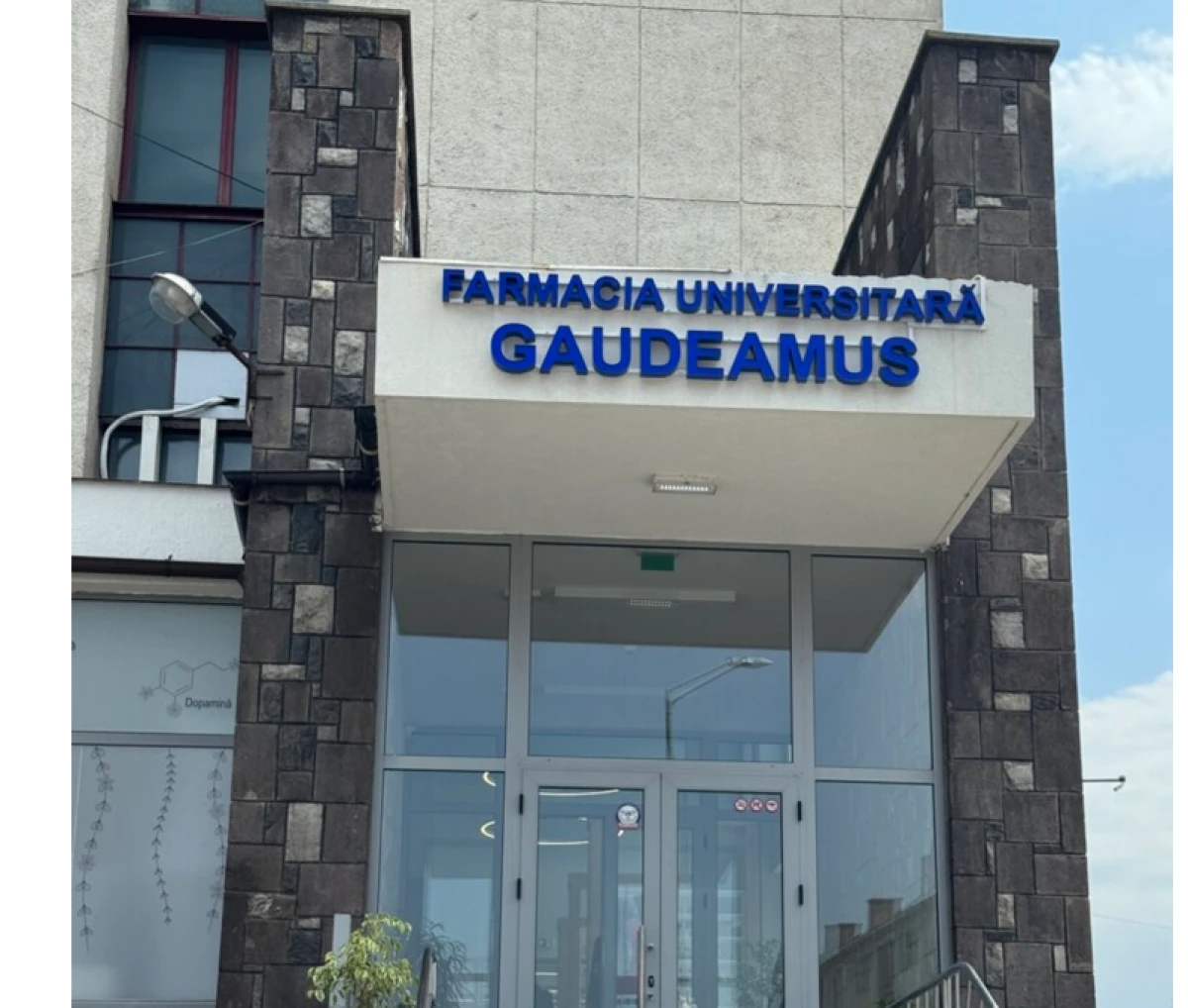 Prima farmacie universitară din România, inaugurată la Târgu Mureș