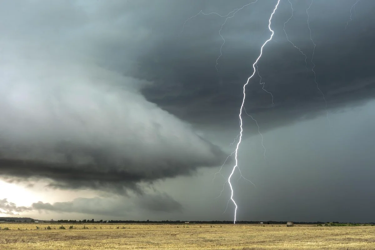 Prognoza meteo, 16 iulie. Vreme instabilă în toată țara. Se întorc ploile abundente
