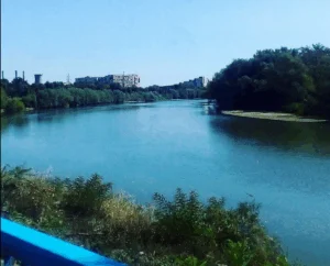 Primăria Arad scoate la bătaie 45 de milioane de lei ca să amenajeze malurile Mureșului