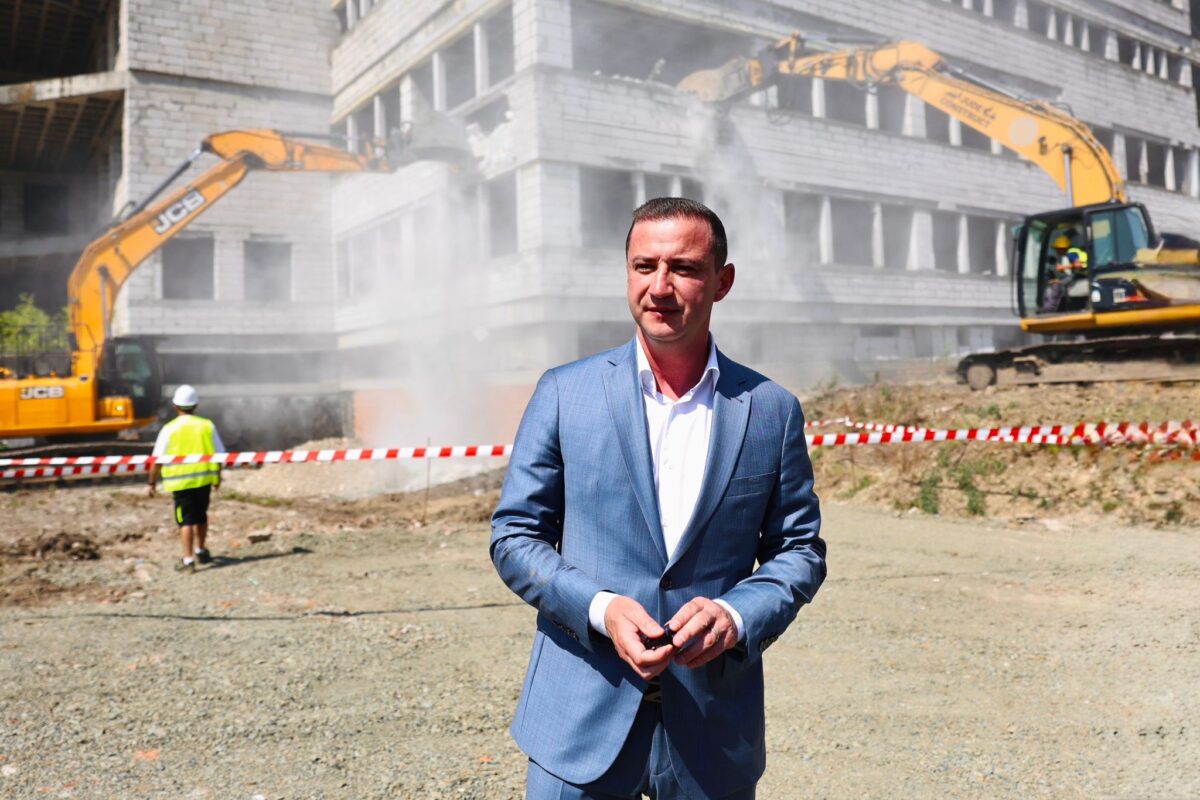 A fost demolat monumentul nepuținței din Timișoara. Acolo vor construi Institutul Regional de Oncologie