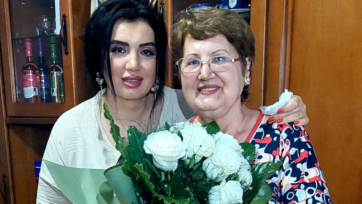 Lupta Adrianei Bahmuțeanu pentru mama ei. Un AVC i-a schimbat viața