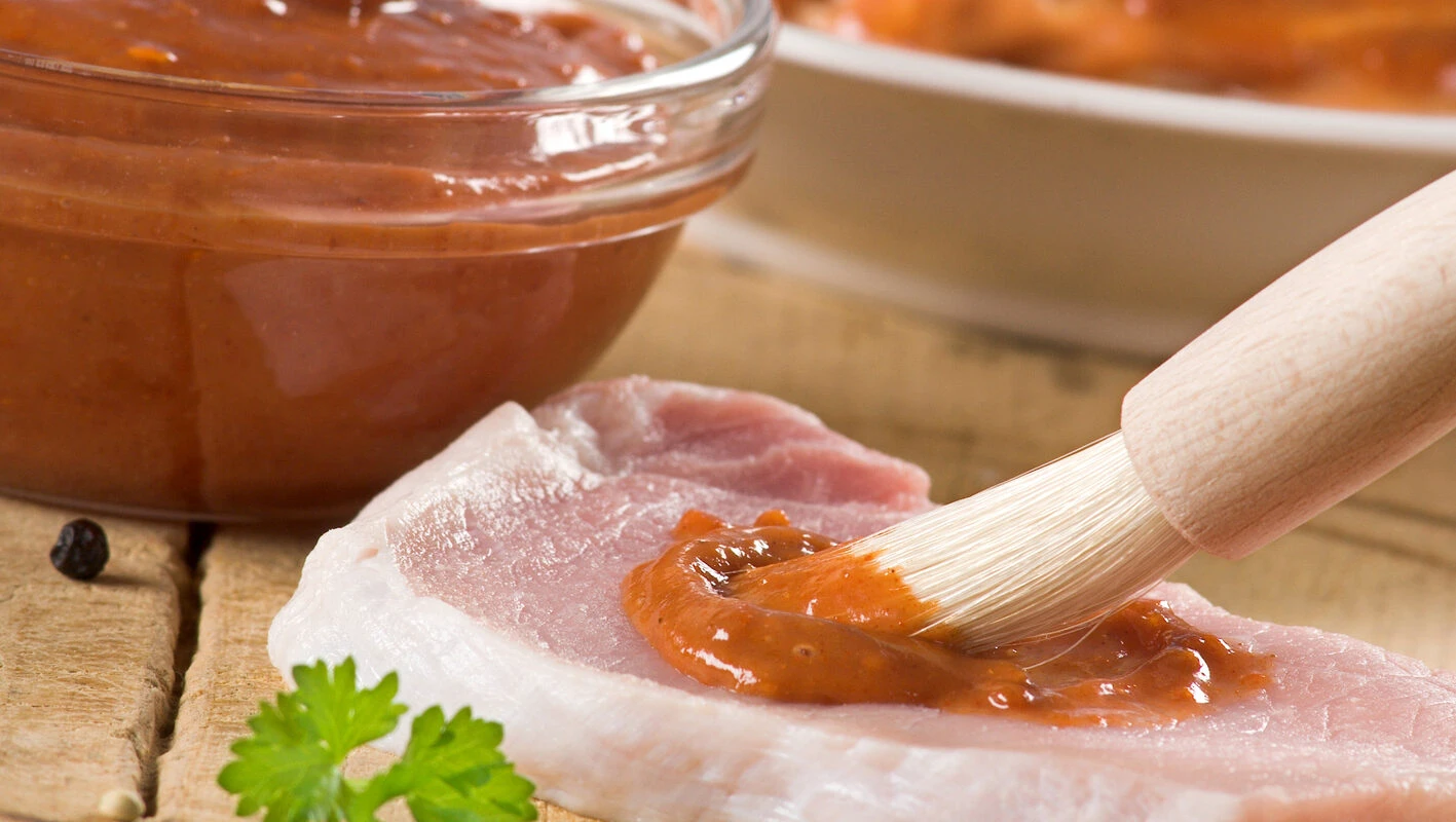 Tradiția ține cu porcul din import. Cum au dispărut vita și oaia din meniul românesc