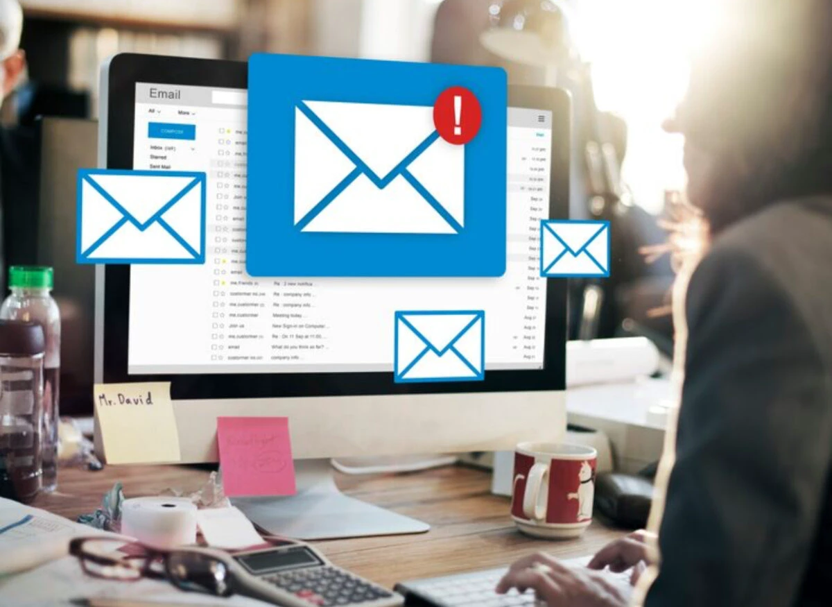 Utilizatorii Gmail, îndemnați de Google să își schimbe parolele. E pericol de spargere