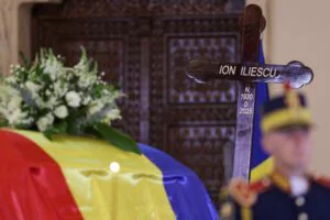 Marele absent de la priveghiul lui Iliescu. Nici la înmormântare nu va veni