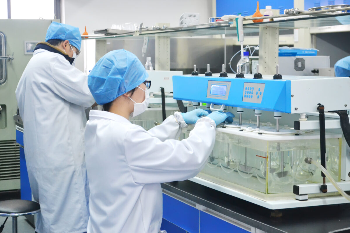 ADN-ul moștenit de la o specie dispărută ar fi ajutat primii oameni care au migrat în Americi să supraviețuiască