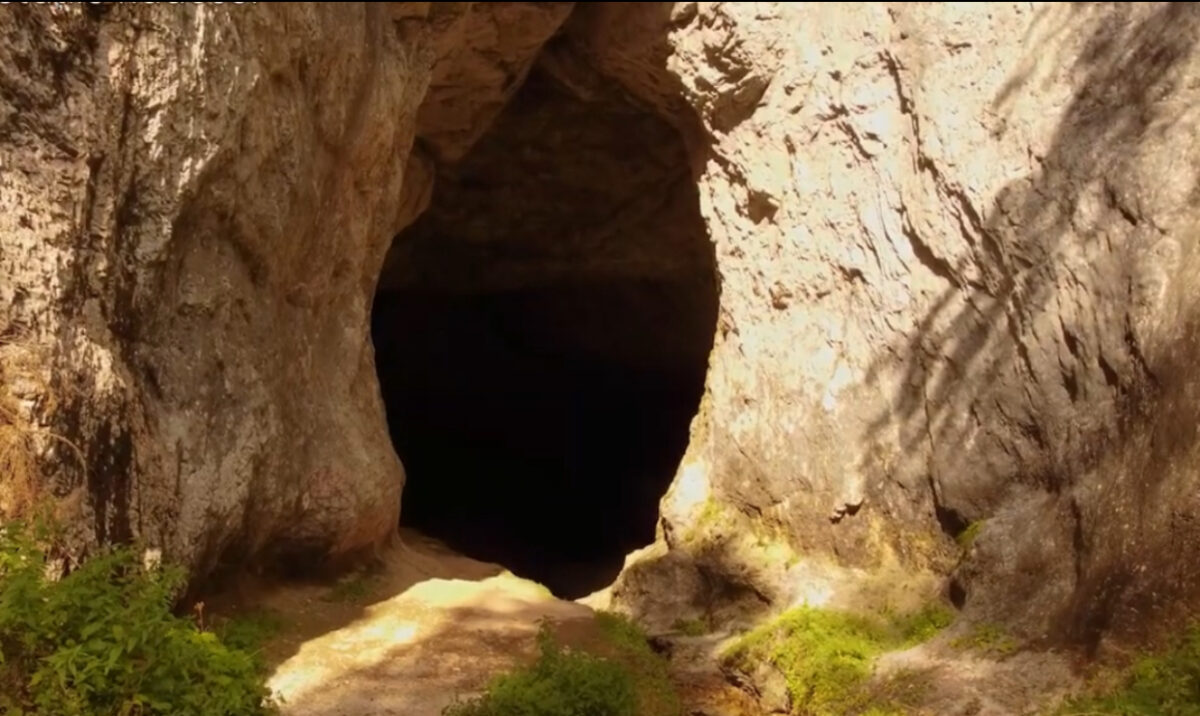 Râpa Diavolului, locul unde timpul se oprește și busolele nu funcționează. Turiștii fug de el