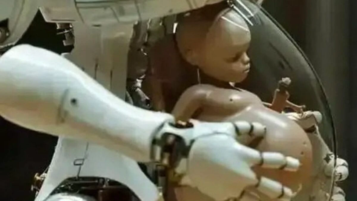 Primul robot umanoid din lume capabil să poarte o sarcină stârnește controverse în China