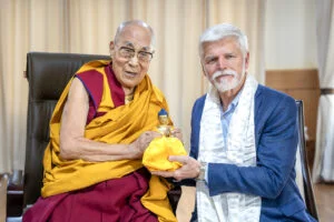 Horoscopul lui Dom’ Profesor,  13 august 2025. Acei copii mirați în fața necuprinsului lumii. China s-a supărat pe Cehia