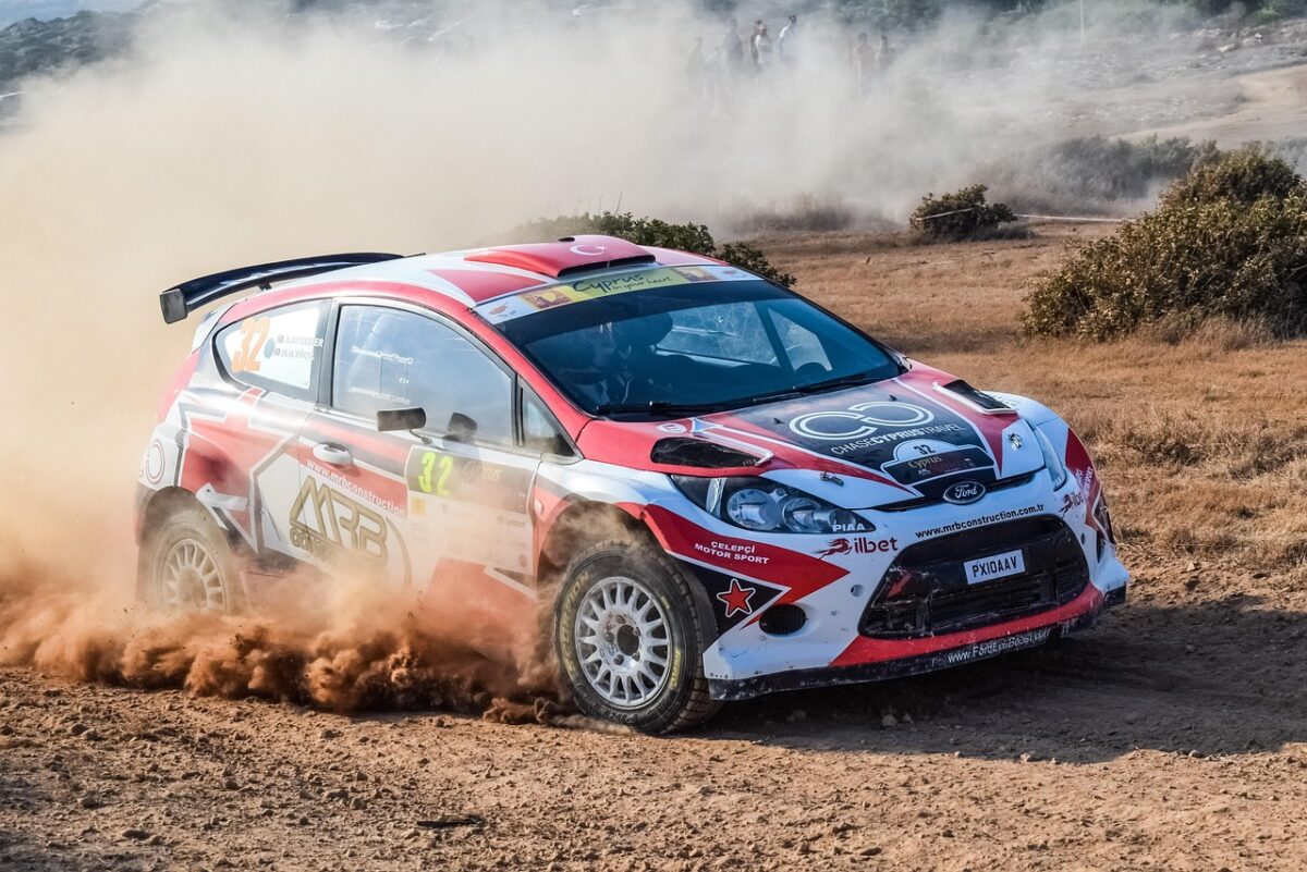 A murit un celebru pilot de raliuri. S-a întâmplat chiar în timpul unei competiții