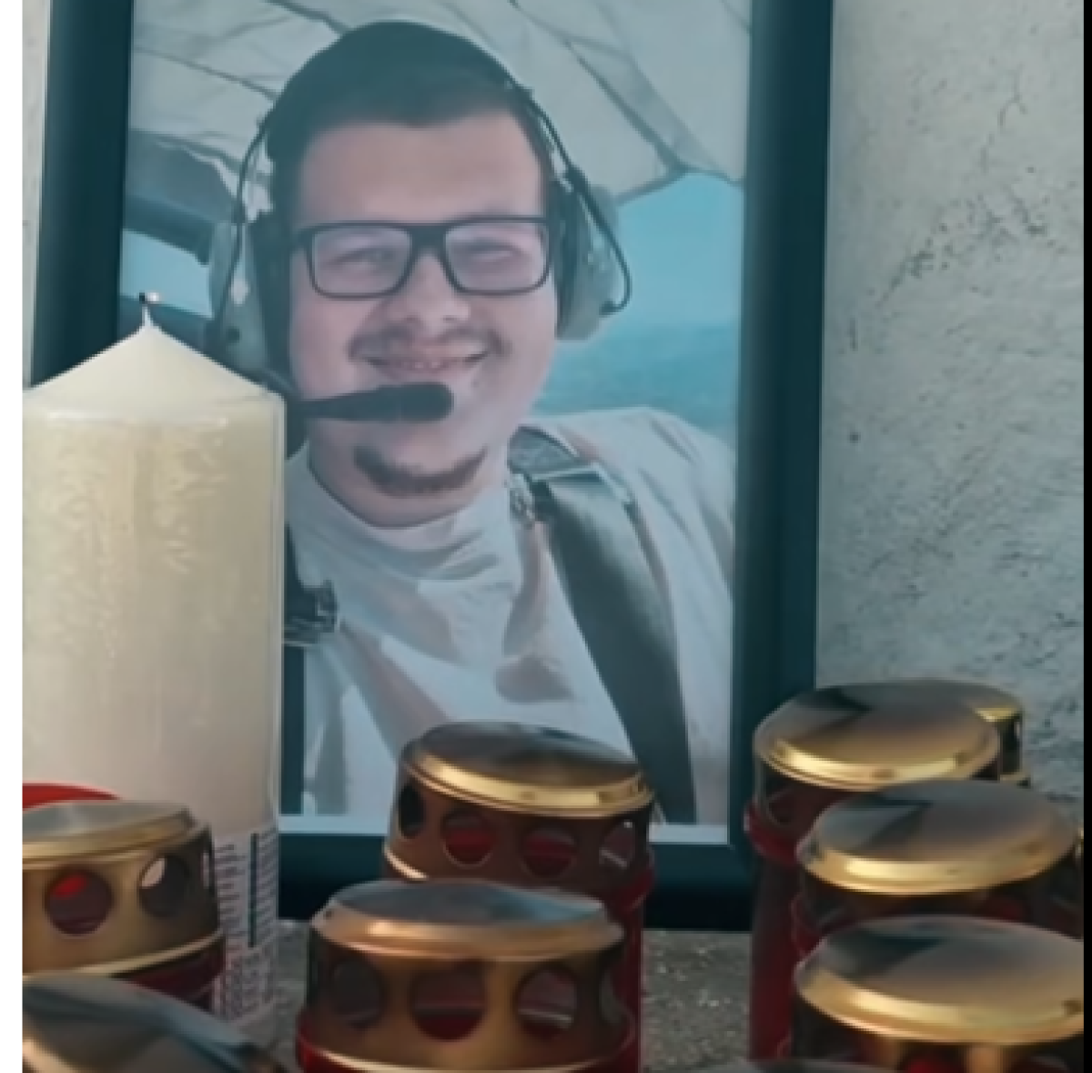 Imaginile durerii în accident aviatic de la Arad. Pistele pe care merg anchetatorii