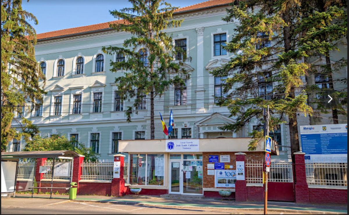 Fără politicieni, fără festivități în prima zi de școală la un liceu din Timișoara