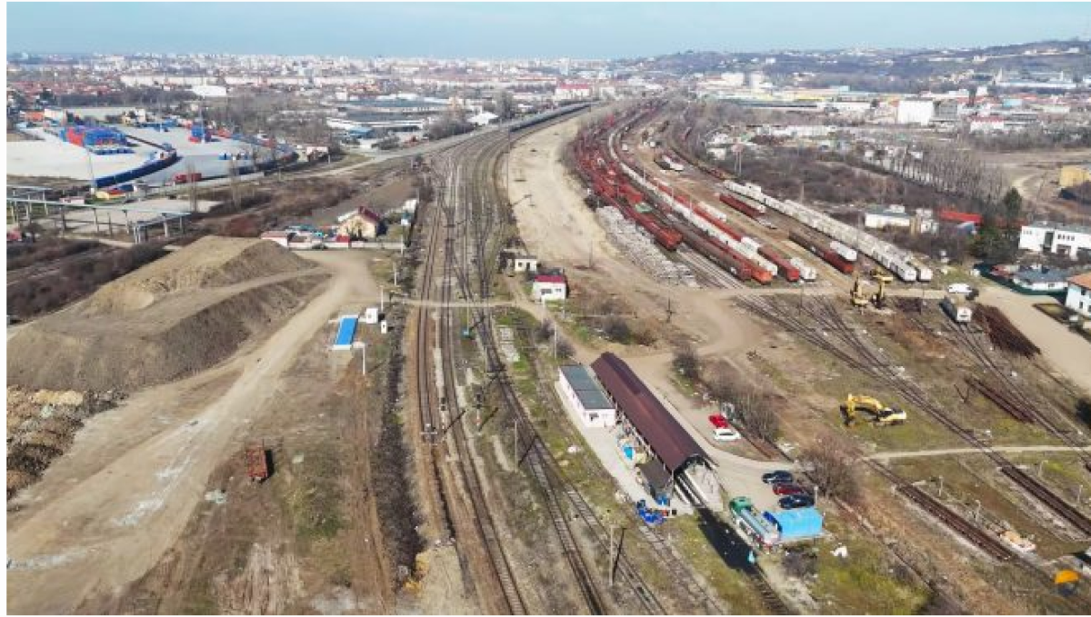 Prima cale ferată reabilitată pentru viteza maximă de circulație, Oradea-Cluj, împotmolită în Bihor