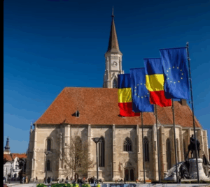 Institiuțiile publice din Cluj, amendate dacă nu arborează drapele în "stare impecabilă, curat, întins, demn"