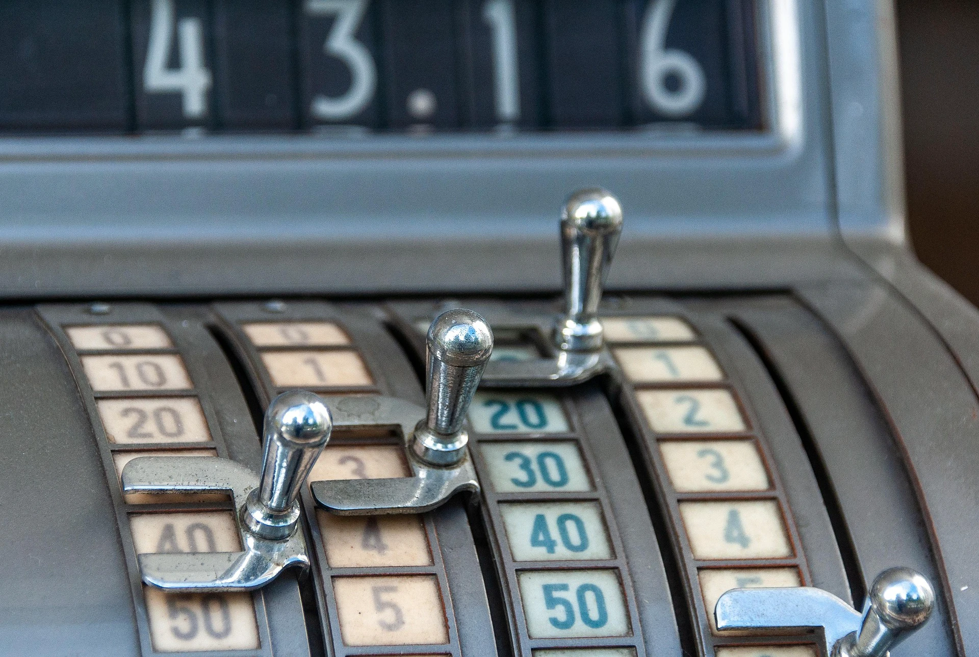 Facturi mari la regularizare. Recomandările ministrului Energiei: Pentru a evita șocurile