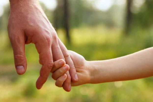 Adopția în Republica Moldova. Ghid complet pentru părinții care vor să ofere o familie