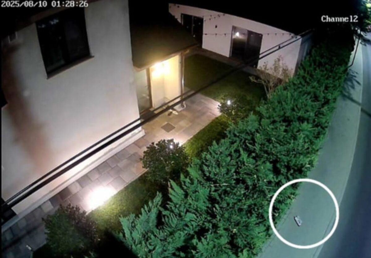 Act terorist în Republica Moldova. Explozibil aruncat în curtea unui primar