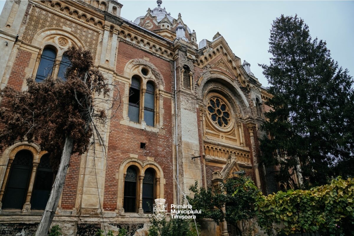 Sinagoga Fabric din Timișoara, scoasă din ruină după decenii de abandon