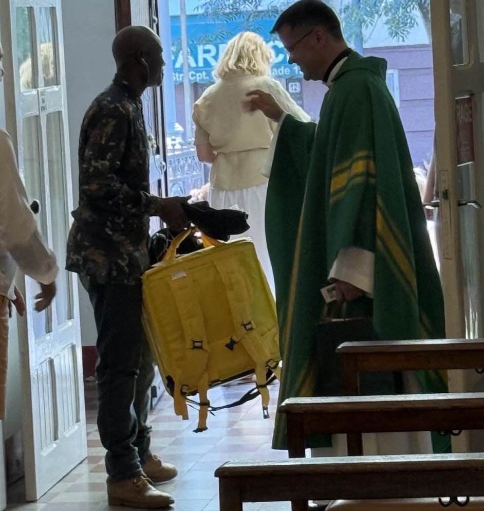 Preotul Francisc Doboș îi dă o lecție usturătoare lui Dan Tanasă, AUR: Livratorul „dac neaoș din Nigeria”