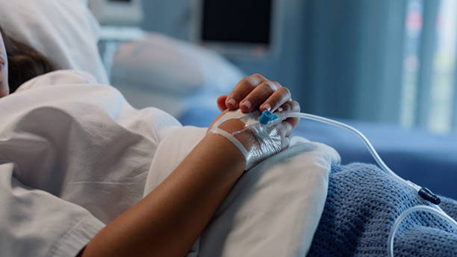 O celebră influenceriță, la spital. A fost operată de urgență