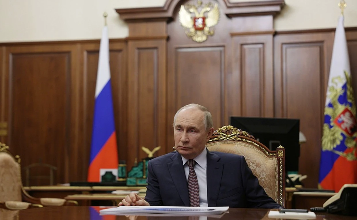 Realitatea din spatele imperiului creat de Vladimir Putin. Lumea paralelă în care se răsfață fiicele și rudele liderului rus